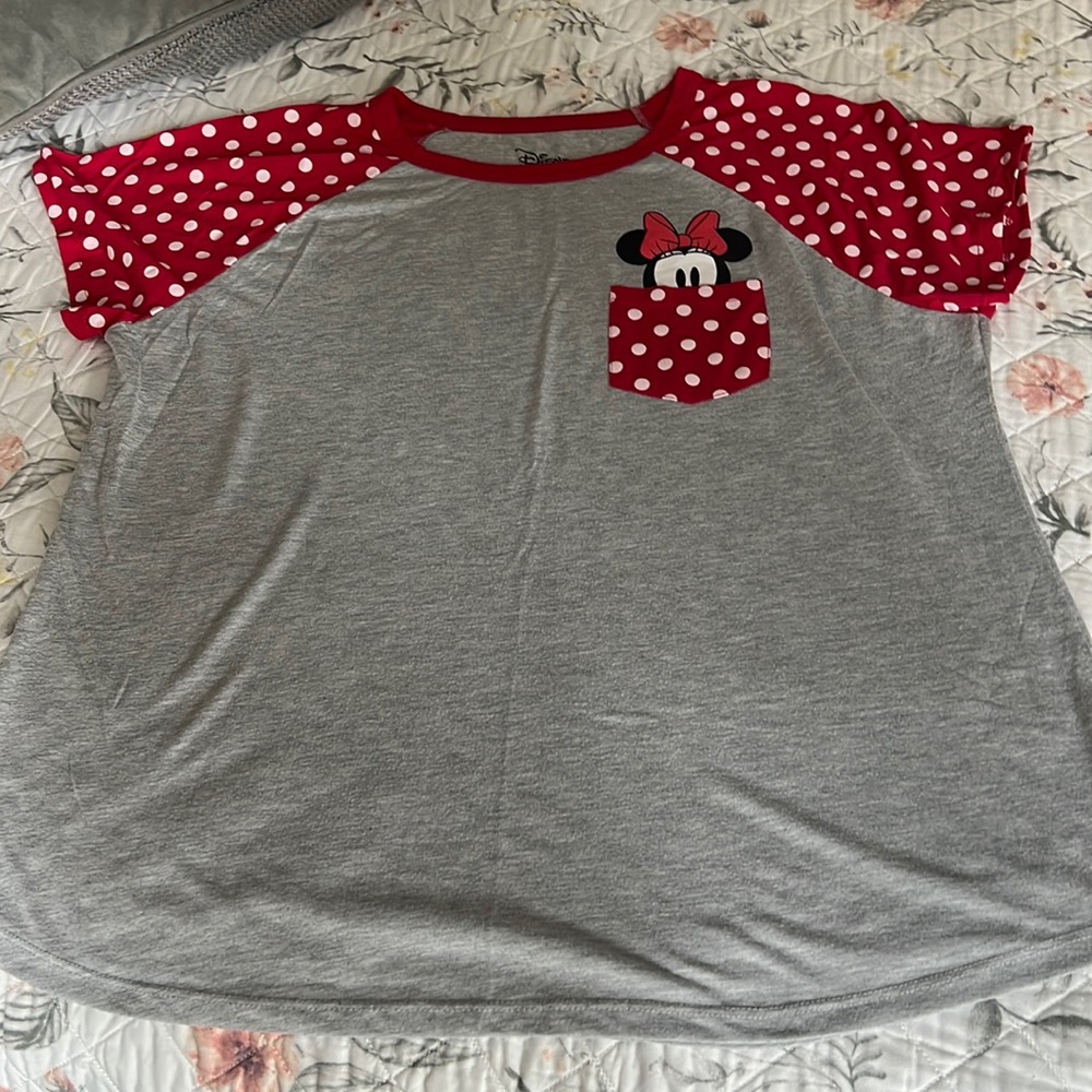Minnie Mouse Disney shirt 2X